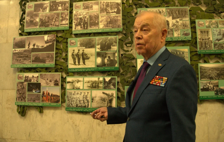 Выставка личных фото участников боевых действий в Афганистане открылась в Музее Победы