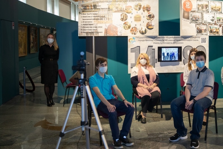 В 2020 году восемь московских школ продемонстрировали свои выставки в Музее Победы