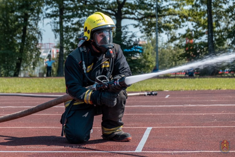 Специалисты Пожарно-спасательного центра стали лучшими огнеборцами Москвы