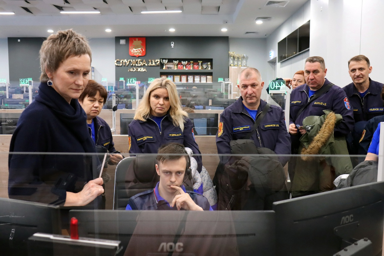 Служба 112 Москвы провела занятие для диспетчеров пожарно-спасательных подразделений и аварийно-спасательных служб