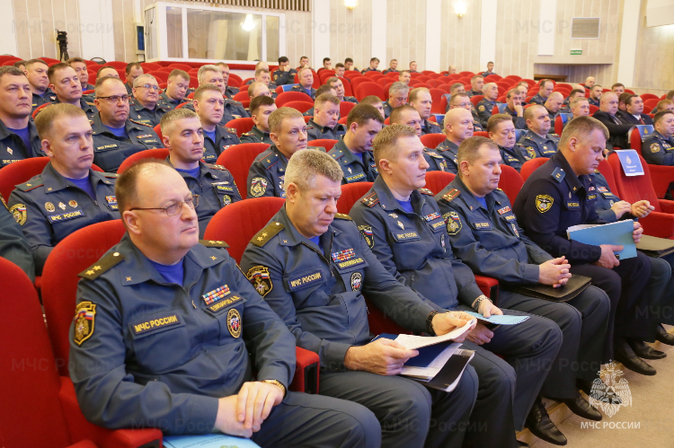 В МЧС России прошел учебно-методический сбор с руководителями территориальных органов