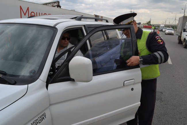 Практически 500 нарушений правил тонировки авто выявлено в Вологодской области