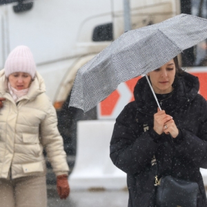 Заморозки после аномальной жары: на западе Москвы к концу недели выпадет снег