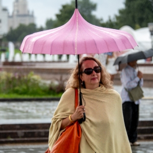 Летние холода и затяжные дожди: порадует ли москвичей тепло с 11 по 17 августа
