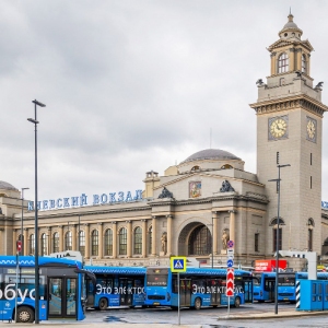 На Киевском вокзале началась подготовка инфраструктуры к лету