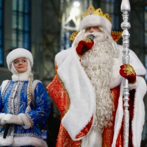 Чудо на перроне: Западный округ встретил волшебный поезд из Великого Устюга