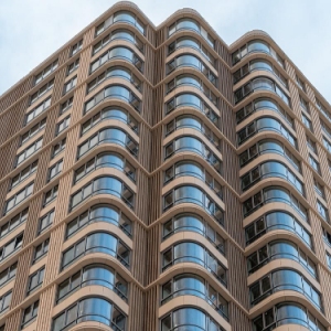 В жилом комплексе в Раменках завершился монтаж фасадов и остекления