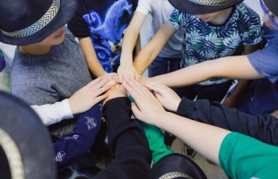 В районе Фили-Давыдково провели викторину и квест для детей участников СВО