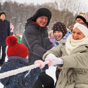Февральские выходные в столице: коньки, шоу и народные игры