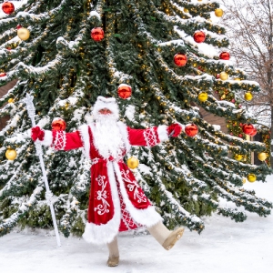 Танцы с волшебником: фоторепортаж из усадьбы Деда Мороза в ЗАО