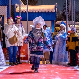 Кокошники на льду: в парке «Никулино» встретили Старый Новый год