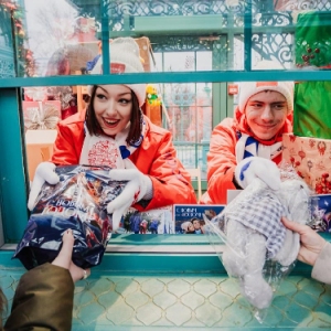 Москвичи передали более 12 тысяч товаров для участников СВО в павильоны «Фабрика подарков»