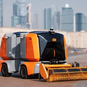 Робот-уборщик «Пиксель» проходит тестирование на Поклонной горе