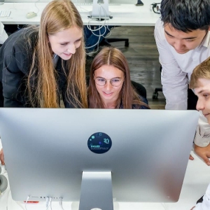 Сергей Собянин: ИТ-классы в школах Москвы находятся на пике популярности