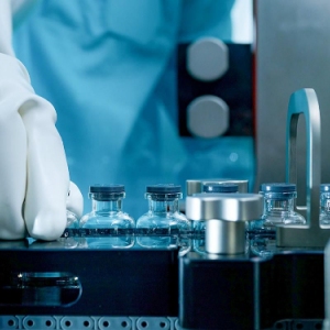 Собянин: Москва наращивает выпуск инновационных лекарственных средств