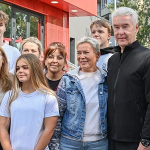 Собянин открыл обновленный спорткомплекс с бассейном в Новогирееве