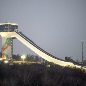 Преображение легенды: на Воробьевы горы вернулись «летающие лыжники»