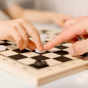 В ЦМД «Фили-Давыдково» состоятся окружные соревнования по шашкам для москвичей с ОВЗ