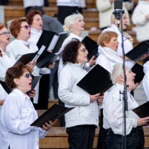 Сводный хор проекта «Московское долголетие» выступит с концертом ко Дню Победы на Поклонной горе