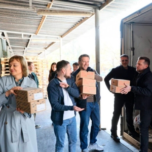 Собянин: Московские предприниматели регулярно доставляют гумпомощь на передовую