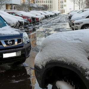 Похолодание и мокрый снег обещают синоптики в Москве в выходные