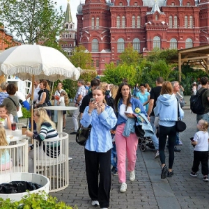 Медикаменты и продукты: участники столичного гастрофестиваля помогают бойцам СВО