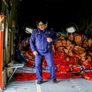 «Самое главное — оставаться человеком»: история лучшего бортового оператора Московского авиацентра