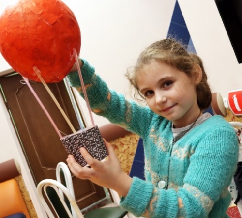 Аппликация «Воздушный шар» из цветной бумаги – поэтапный мастер-класс для детей
