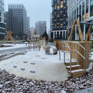 Нейродинамические детские площадки оборудовали в ЖК West Garden в Раменках
