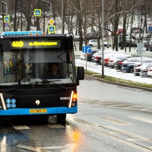 Новую выделенную полосу ввели на Кастанаевской улице в ЗАО