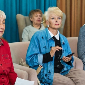 В ЦМД «Крылатское» старшее поколение научат пользоваться нейросетями в повседневной жизни