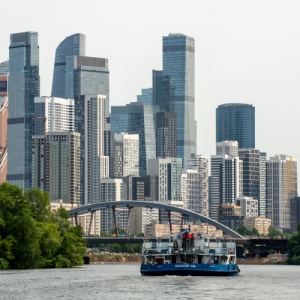 По волнам Москва-реки: что можно увидеть из окна «Синички»