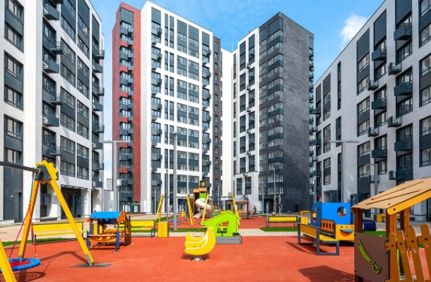 На западе Москвы в этом году обновят 235 дворовых территорий