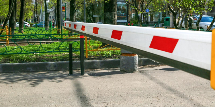 В Дорогомилове демонтировали незаконный шлагбаум