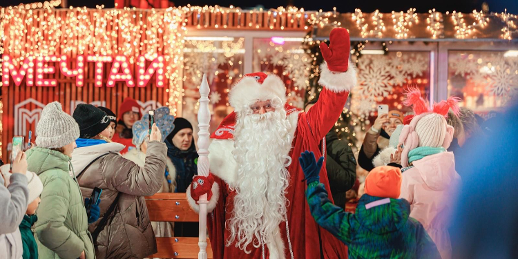 Шоу «Новогодний рейс Дедов Морозов» проведут 29 ноября в ЗАО