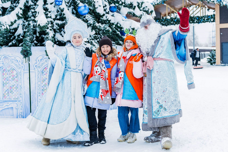 Дискотека на льду, мастер-классы и световое шоу пройдут в парках ЗАО в выходные