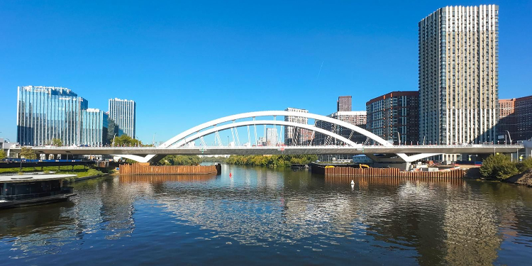 Три автомобильных моста построили на западе Москвы в рамках Адресной инвестиционной программы