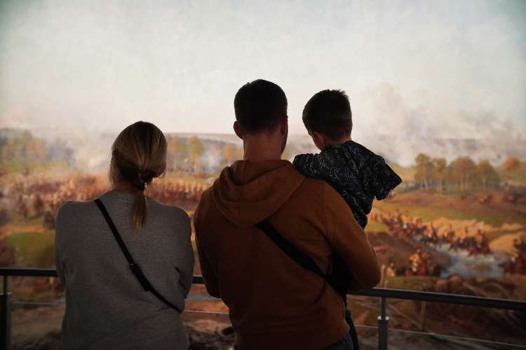 Семейные экскурсии организуют в выходные в музее-панораме «Бородинская битва»