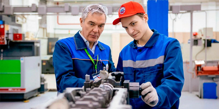 Победители регионального этапа конкурса «Мастер года — 2026» проведут уроки в МОК «Запад»