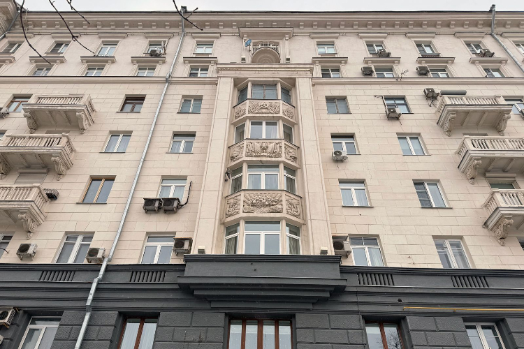 Москвичам рассказали о капремонте дома нефтяников на набережной Тараса Шевченко