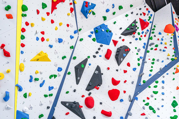 Спортивный праздник адаптивного скалолазания проведут 20 марта в Западном округе