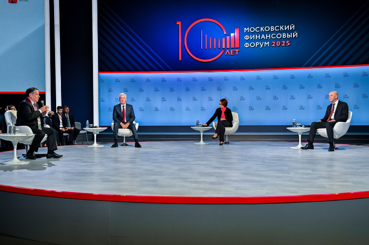 Собянин: Москва конкурирует не с региональными столицами, а с мегаполисами мира