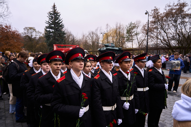 Более 280 тысяч человек посетили выставку «Истории ратных династий» в Москве