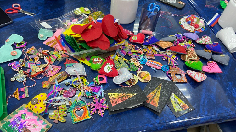 Народный фронт Москвы пригласил москвичей поздравить участников СВО с Новым годом