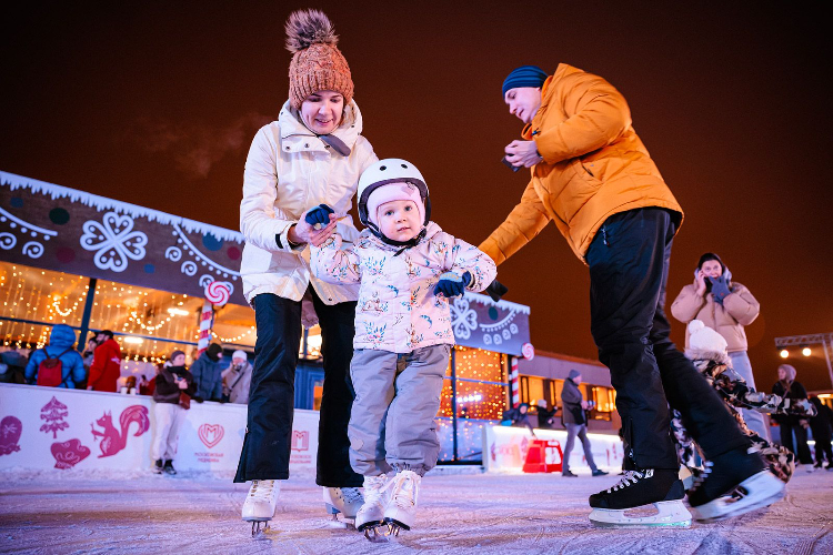 Каток на Воробьевых горах открыт для посетителей с начала декабря