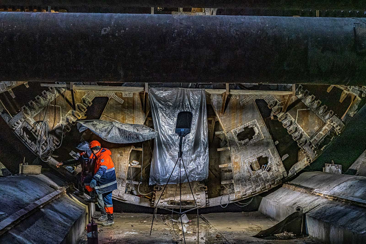 Собянин: В московском метро более чем в 50 местах тоннели проходят под водоемами