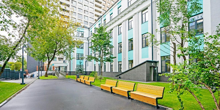 Реконструкция здания школы с 90-летней историей завершена — Сергей Собянин