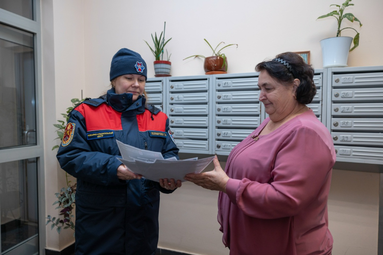 Дежурные смены ПСО №204 столичного ПСЦ проводят пожарно-тактические занятия на одном из столичных объектов