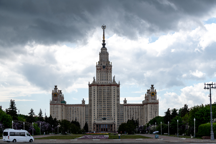 От летнего тепла до первых заморозков: какой будет погода в Москве с 22 по 28 сентября