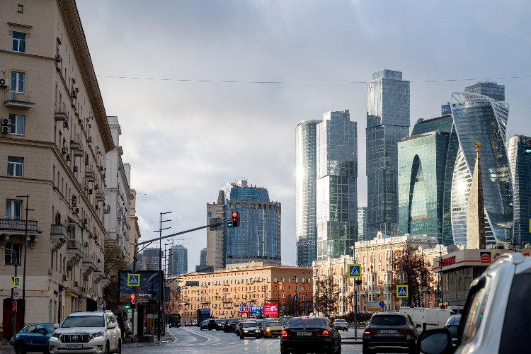 Погода в Москве с 17 по 23 ноября: горожан ждет потепление до +9, заморозки и ледяные дожди